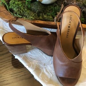 lucky Brand brown leather sandal with chunky heel